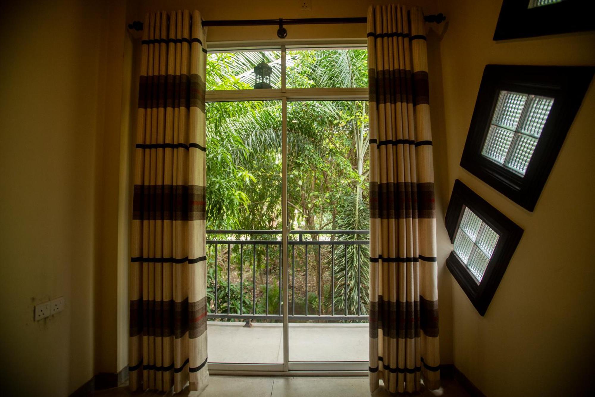 Evergreen Hotel ดัมบูลลา ภายนอก รูปภาพ