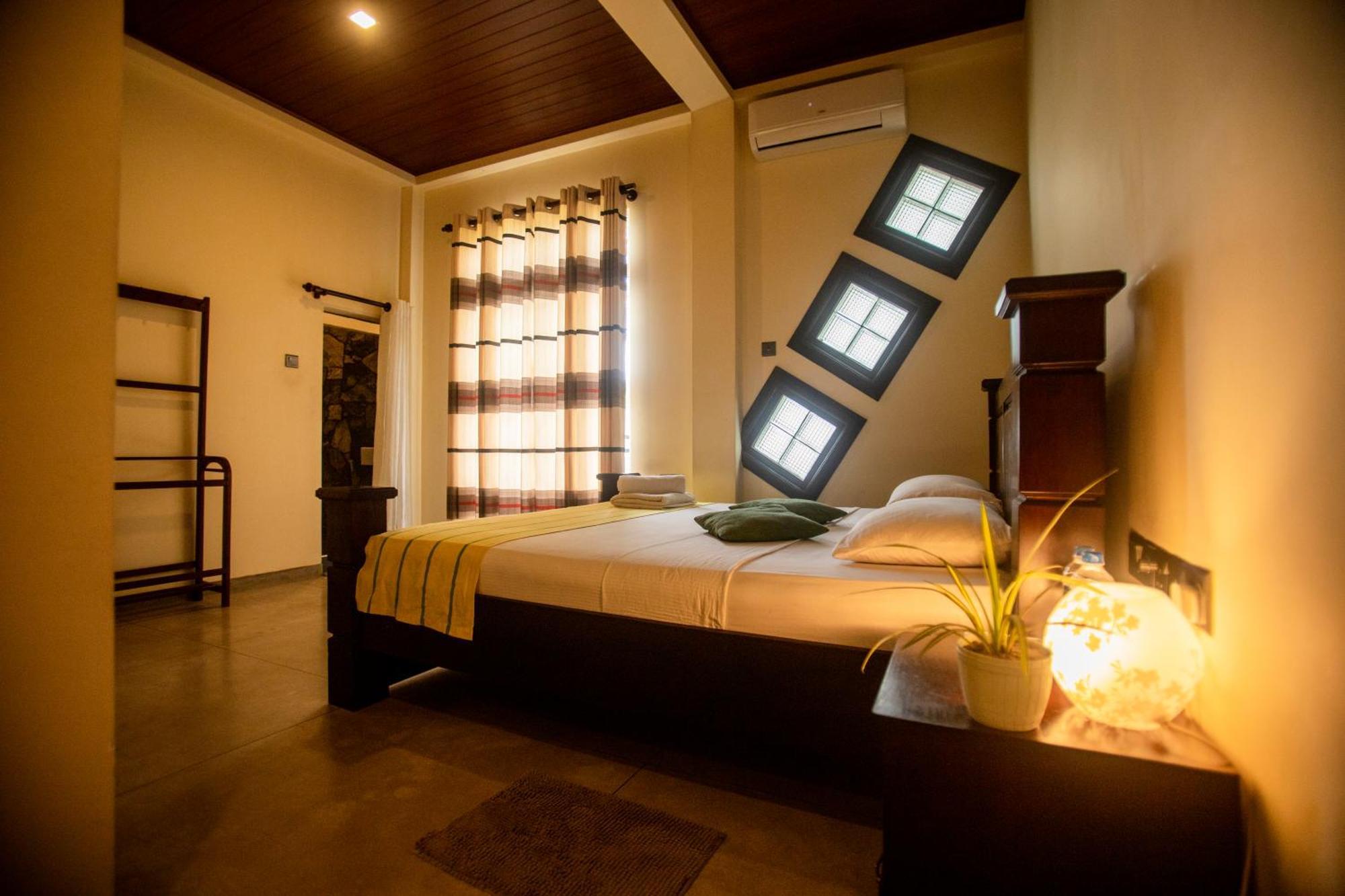 Evergreen Hotel ดัมบูลลา ภายนอก รูปภาพ