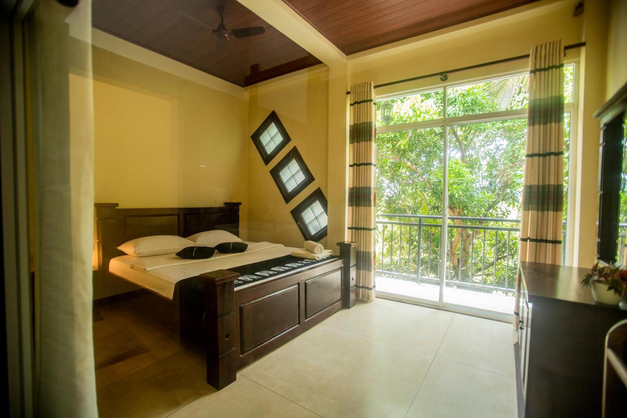 Evergreen Hotel ดัมบูลลา ภายนอก รูปภาพ
