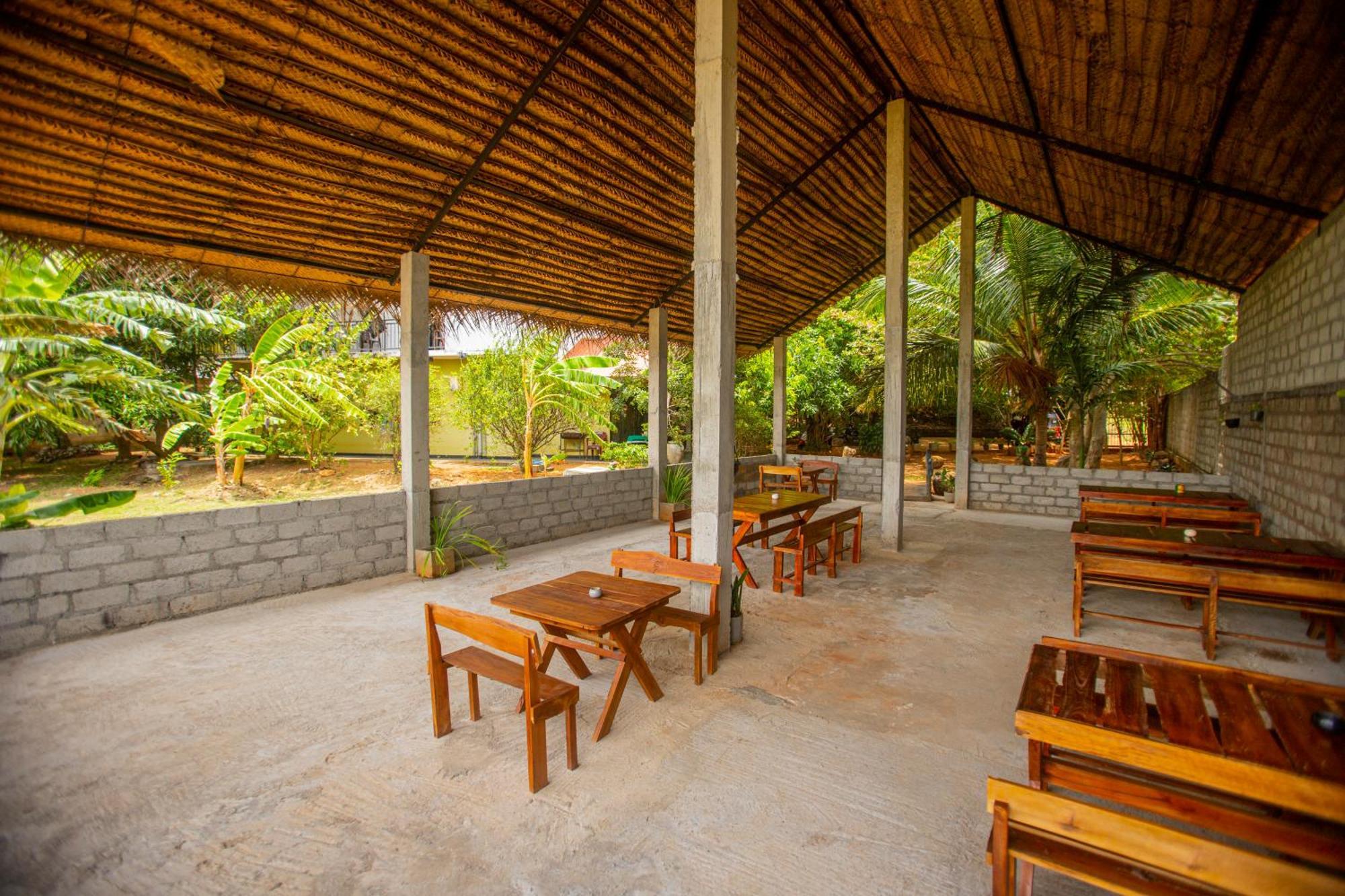 Evergreen Hotel ดัมบูลลา ภายนอก รูปภาพ